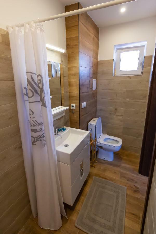 Arya Vila Пьештяни Экстерьер фото